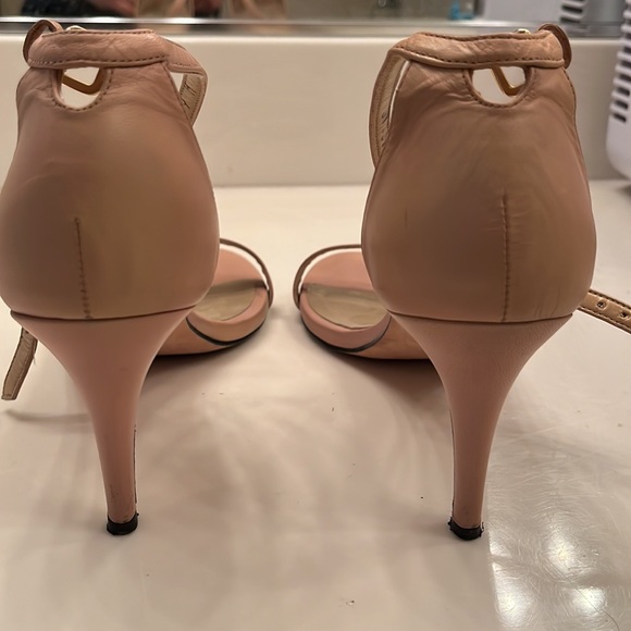 Stuart Weitzman good condition - Picture 6 of 7